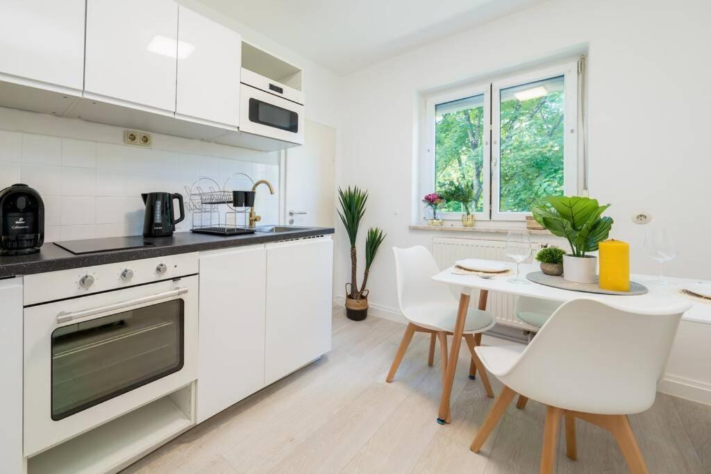 Eg Rechts -Wunderschone 80M² Grosse 3-Zimmer City Wohnung Nahe Salzburg 프라일라싱 외부 사진