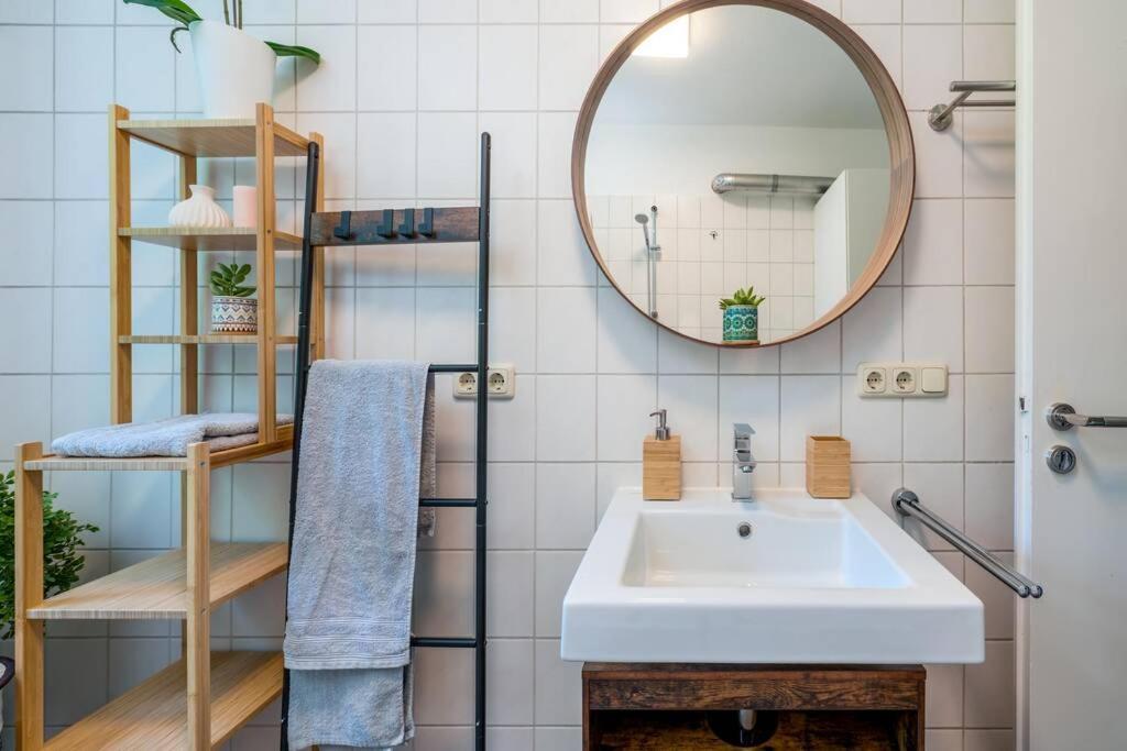 Eg Rechts -Wunderschone 80M² Grosse 3-Zimmer City Wohnung Nahe Salzburg 프라일라싱 외부 사진